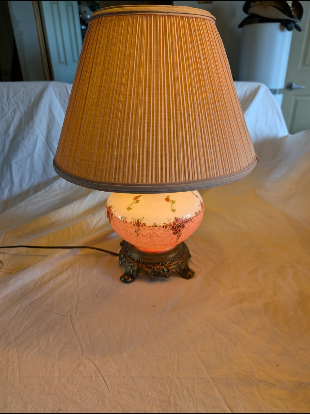 2/140$ Vintage Pink Floral Table Lamp with Pleated pink Shade and brass Base